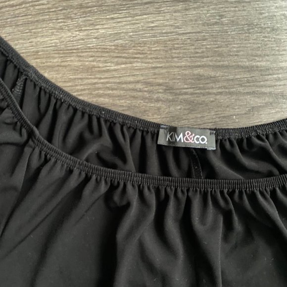 Kim&Co Black 3/4 Sleeve Tunic - Picture 2 of 8